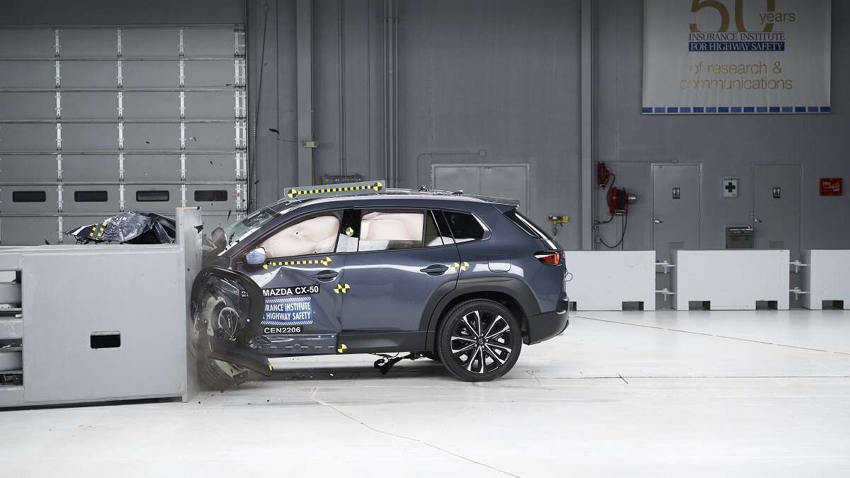 2023 Mazda CX-50 SUV crash test image