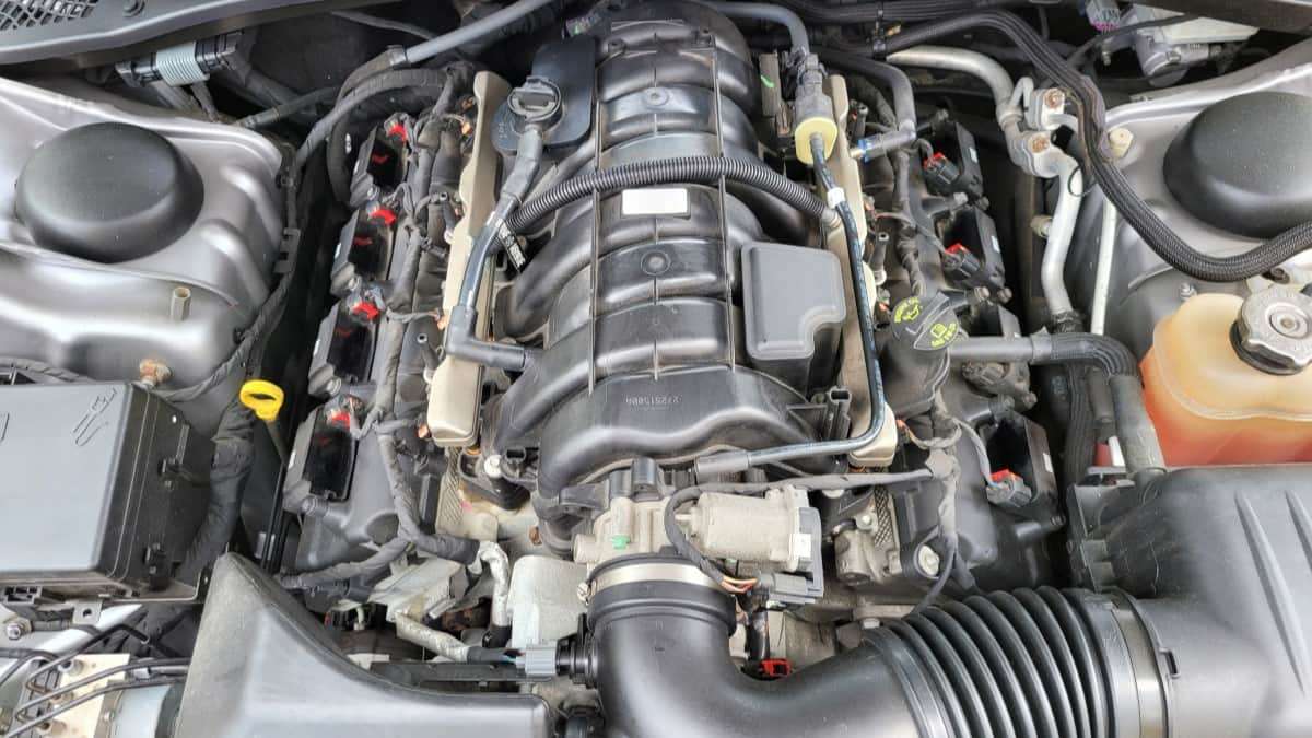 5.7L V8 engine from Dodge Challenger