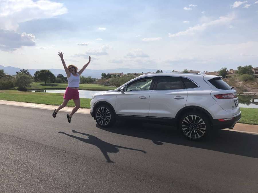 Jackie with her new 2019 Lincoln MKC