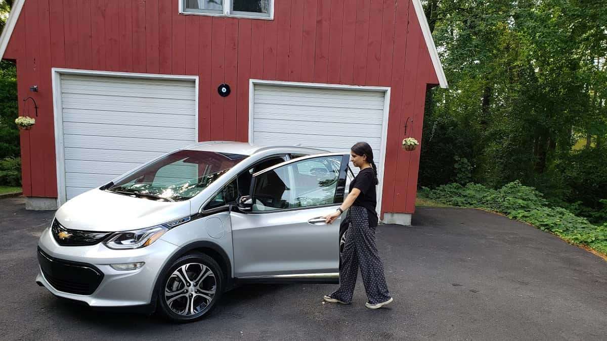 discounts-on-new-chevy-bolt-evs-could-pass-20k-ahead-of-new-model