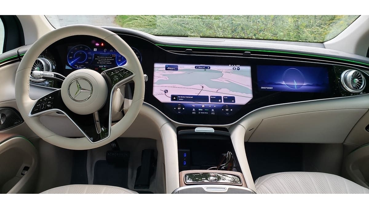Image of the Mercedes-Benz EQS Infotainment System by John Goreham