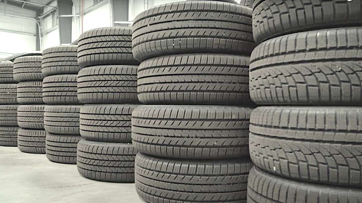 Performance tires for sedans