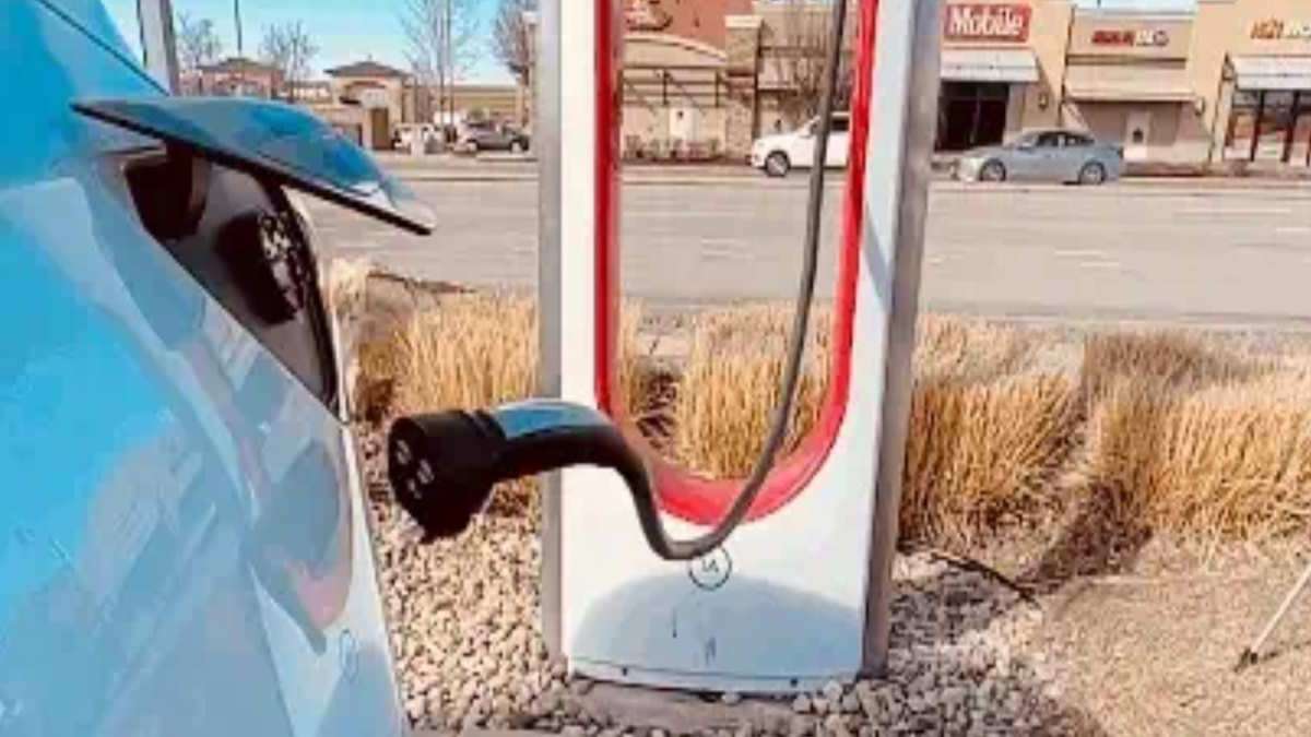 This Tesla EV Charging Adapter Quickly Detaches In Case You Need To Get Away Fast