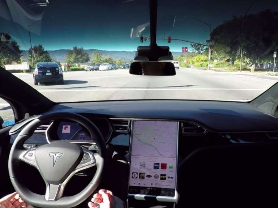 Tesla Autopilot in Action 1200x900 size