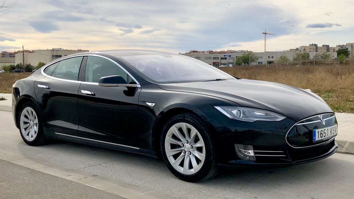 Tesla Model S black color