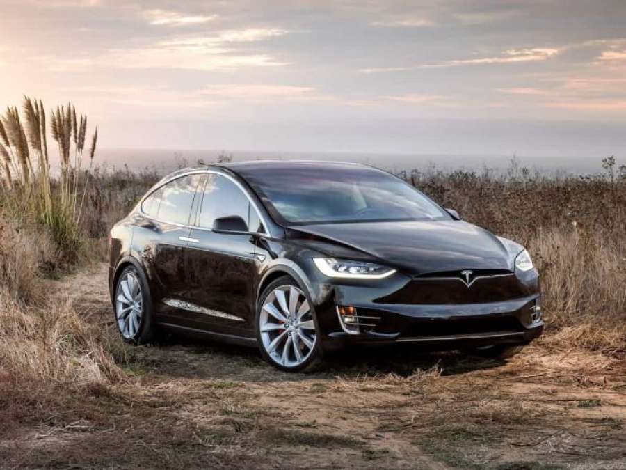 Tesla model S Insurance Cost Increasing 1200x900
