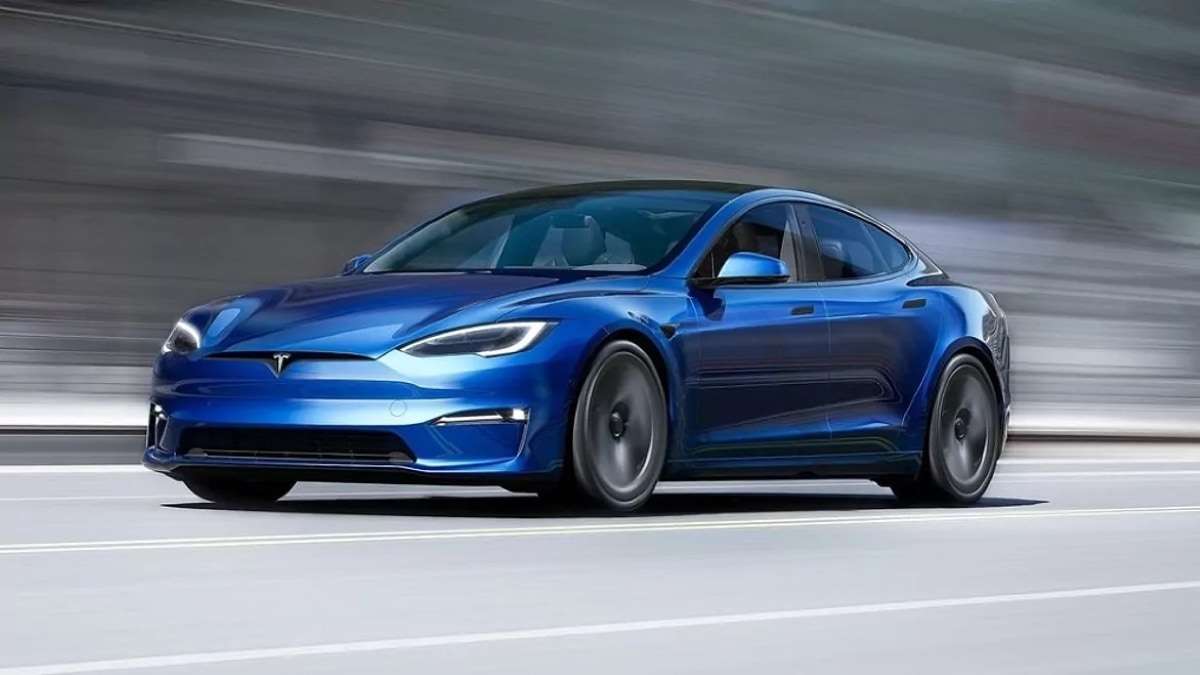 Tesla Model S Plaid Can Now Go 217 MPH With New Hardware and Software Unlocks