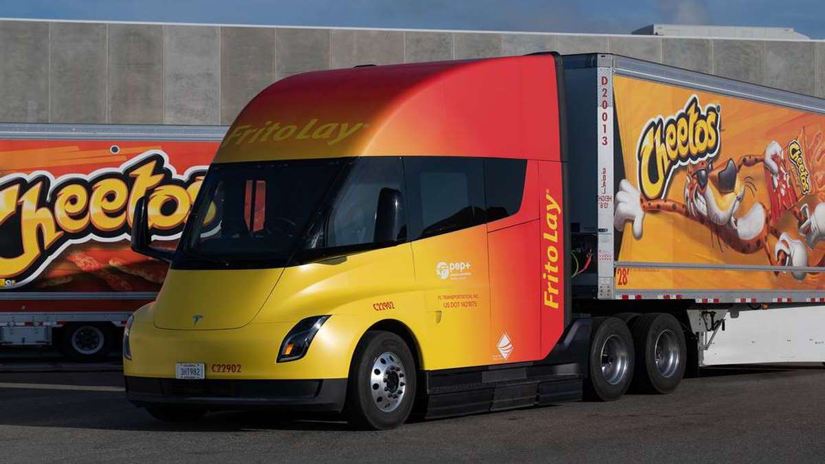 Frito Lay Shows Off Its New Tesla Semis - How Many Does It Have Now?
