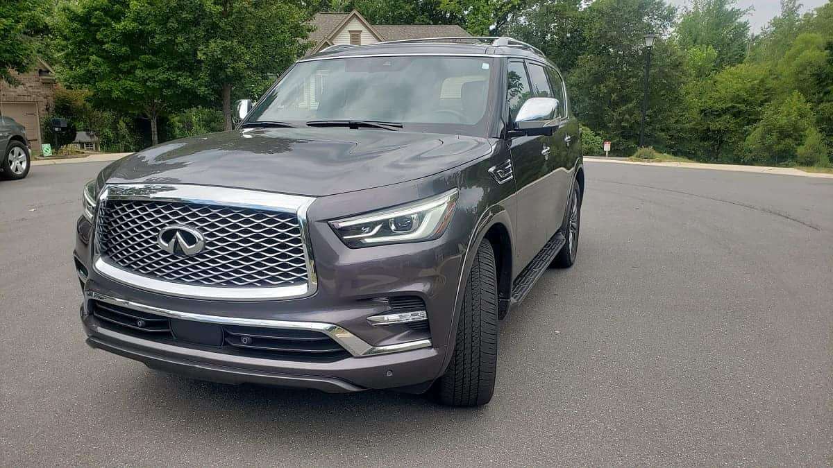 The 2022 Infiniti QX80 front view