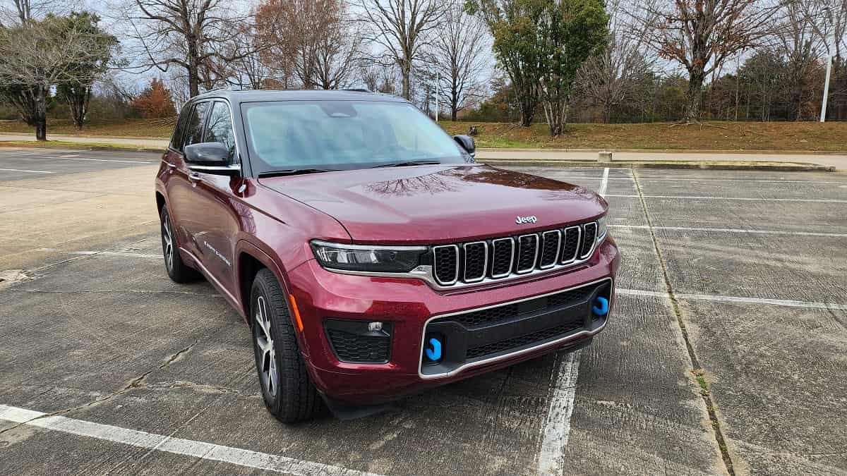 The 2022 Jeep Grand Cherokee Overland 4XE PHEV