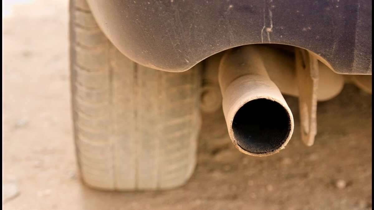 Tailpipe Check Tip for Used Cars