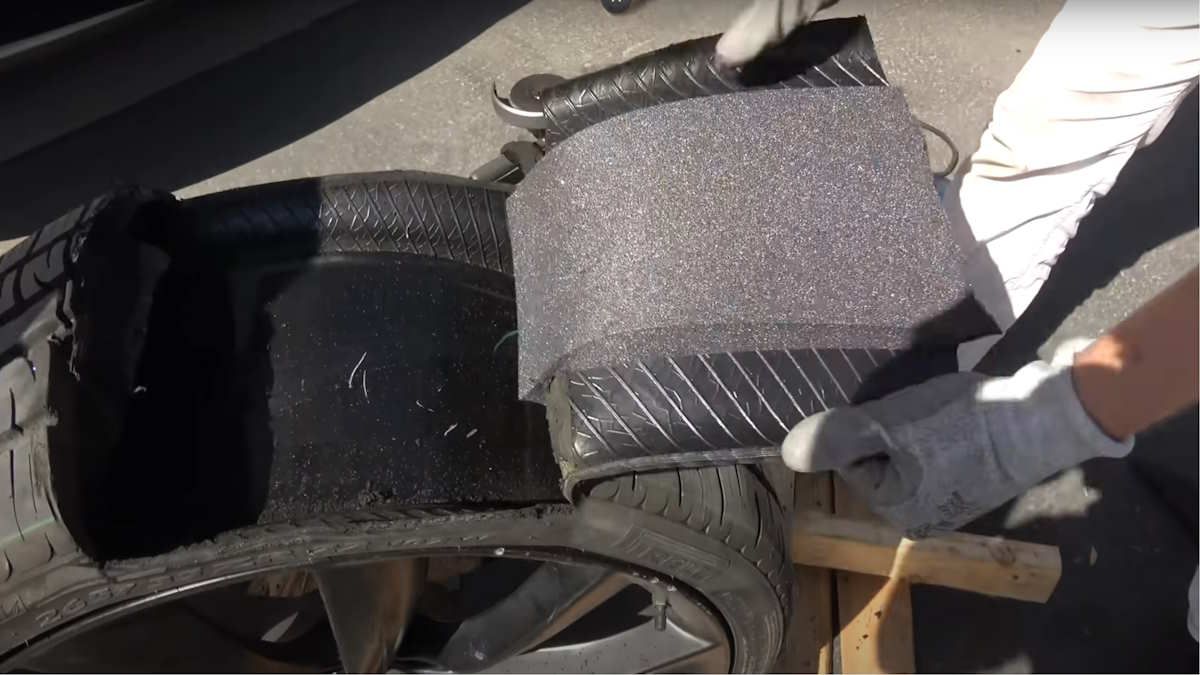 What's Inside This Tesla Tire - Turns Out, A Genius Idea and Engineering Revealed