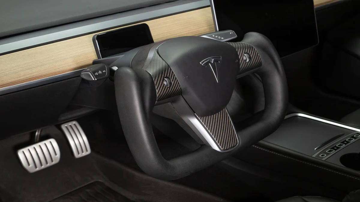 The Yoke Steering Wheel Tesla Should Have Made: Yoke Swap on Model 3