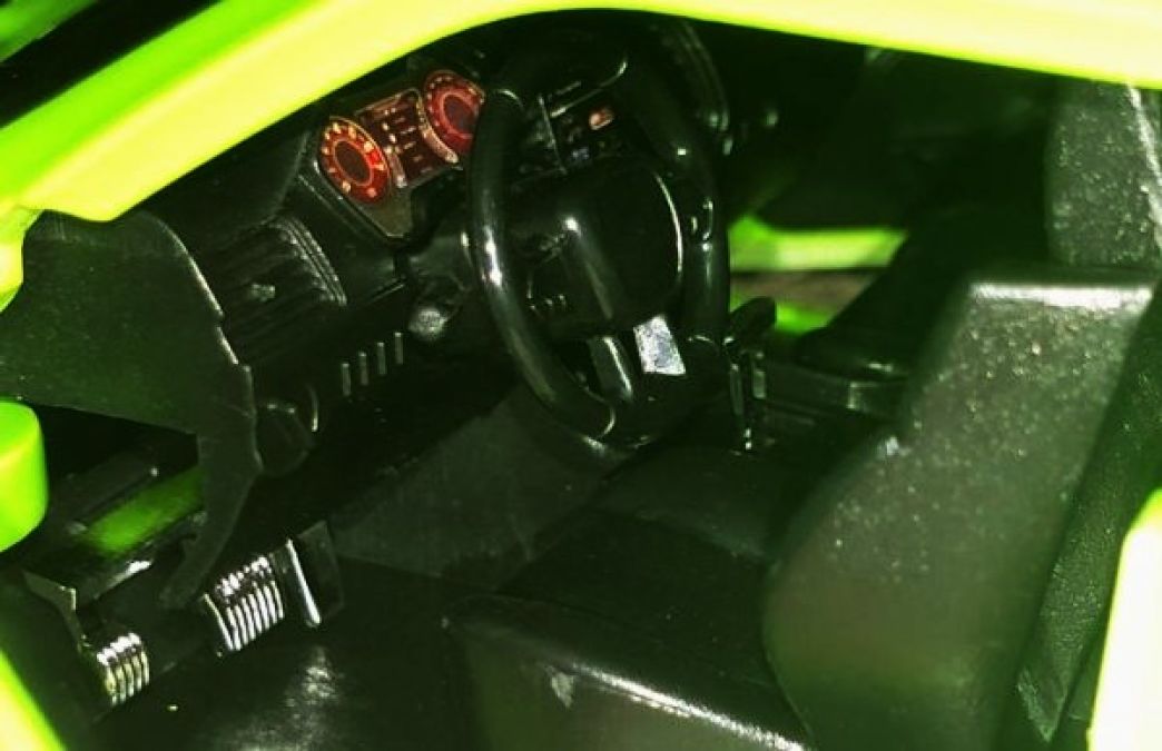 jada hellcat challenger interior