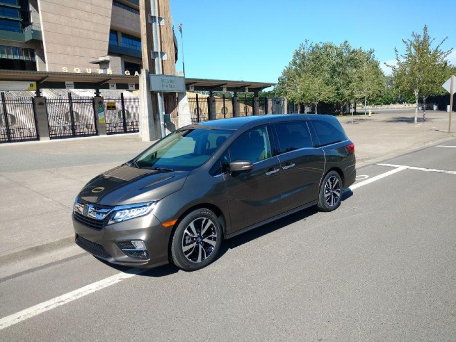 2018 Honda Odyssey side view