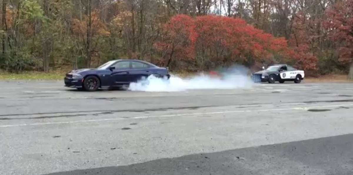 2015 Dodge Charger SRT Hellcat Burnout Fun | Torque News