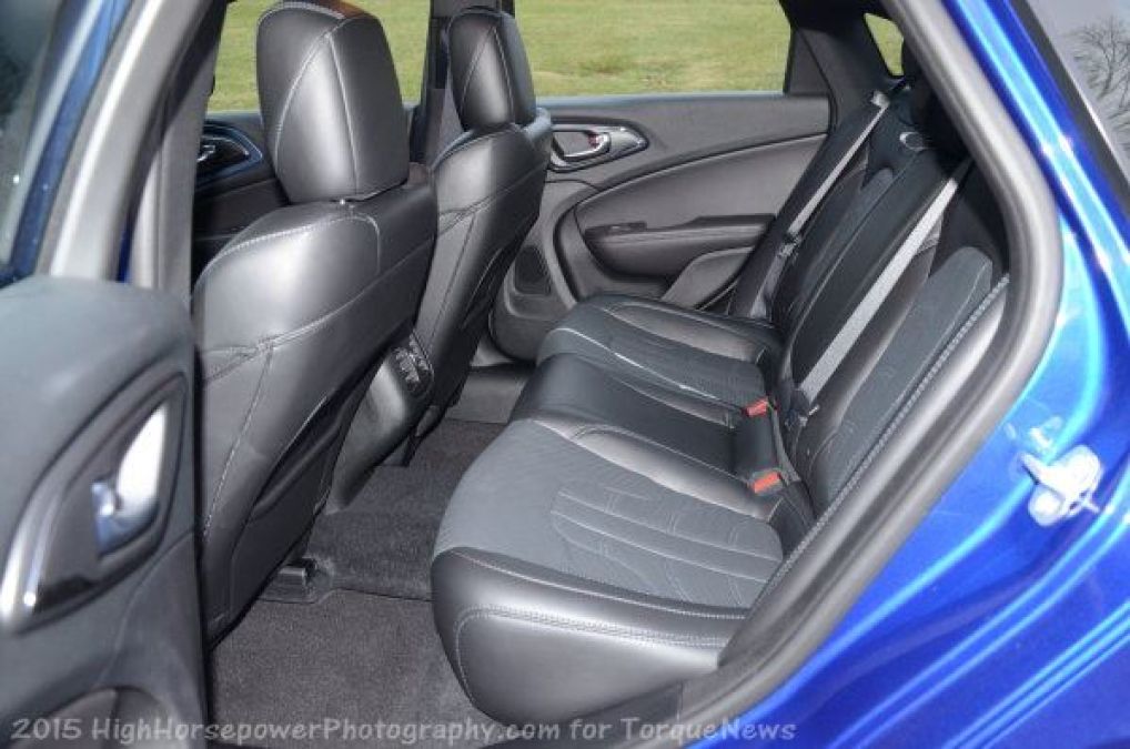 200s rear seats