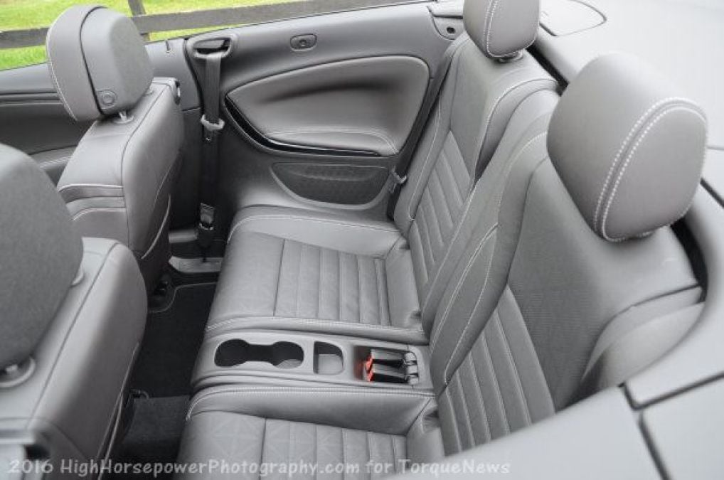 16 cascada rear seats