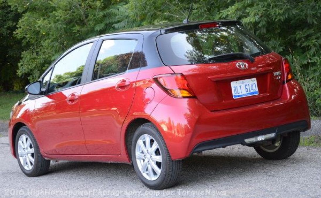 16 yaris rear road