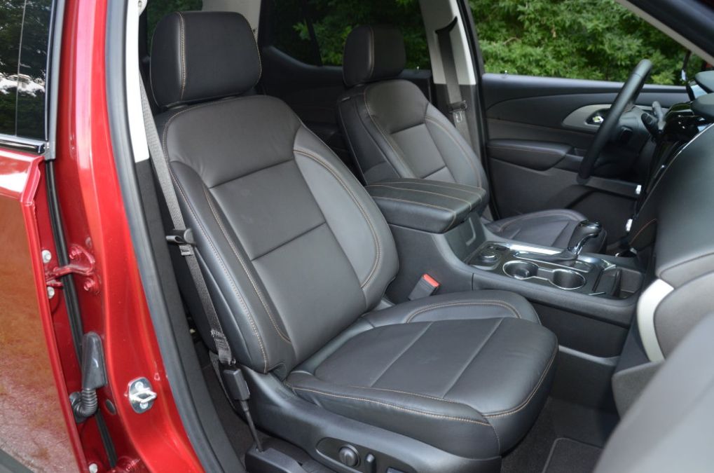 2018 traverse rs front seats