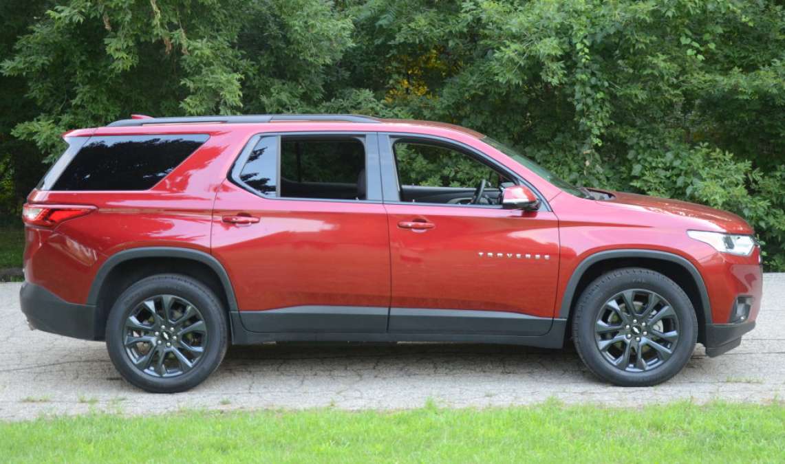 2018 traverse rs side road