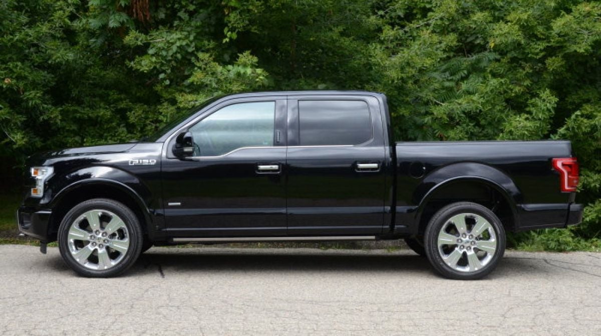 2017 f150 limited side