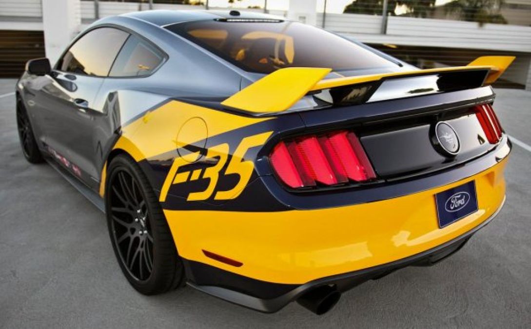 f35 2015 mustang rear