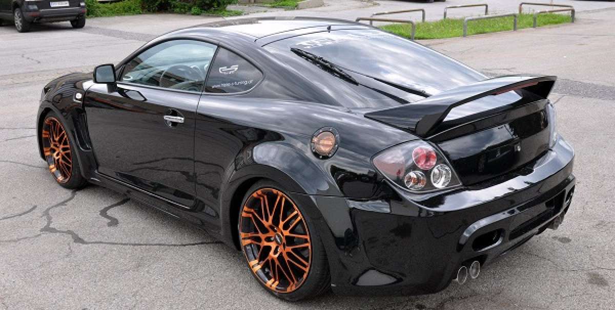 Story about my girlfriend and Hyundai Tiburon which I will tell my 