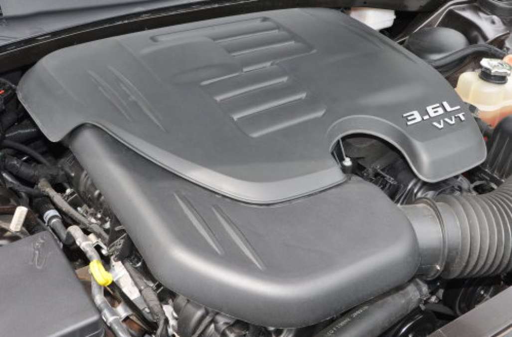 Chrysler replacing cylinder heads on select Pentastar V6 powered models |  Torque News
