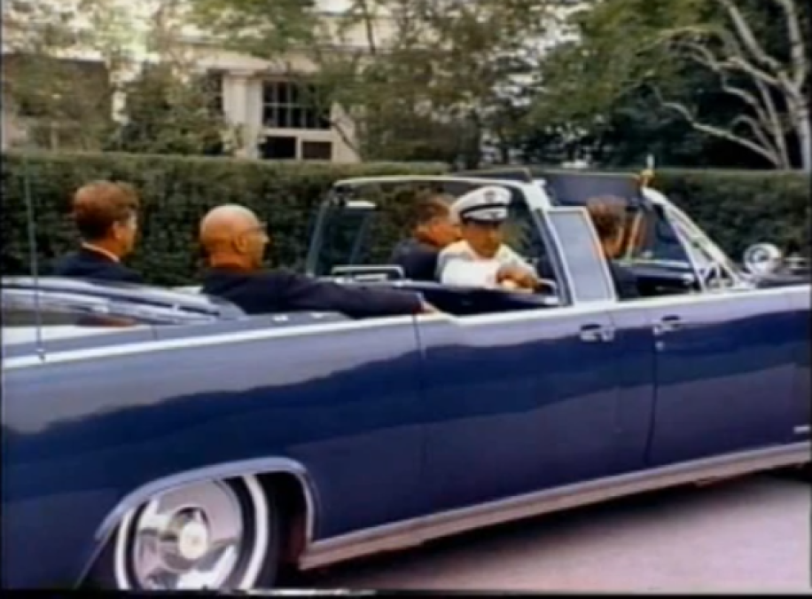 Kennedy limousine car LINCOLN '61 JFK PRESIDENTIAL LIMO black MICRO MACHINES 