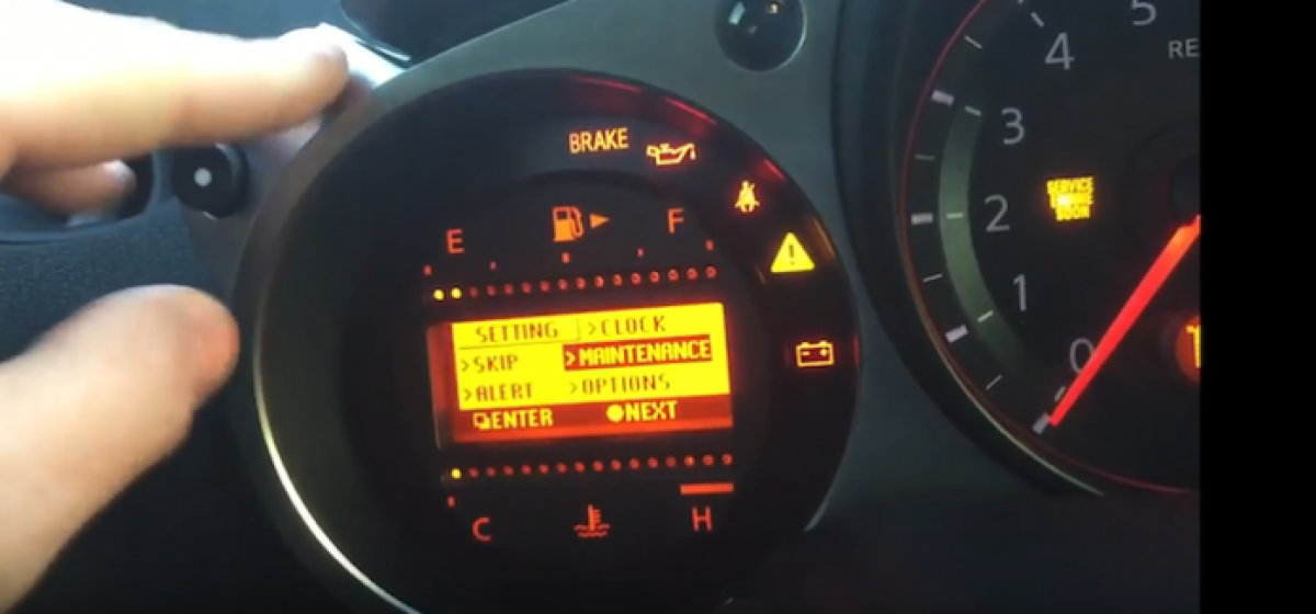 Tolkning skandaløse kryds Here's How to Reset Your Confusing Nissan 370Z Maintenance Light | Torque  News