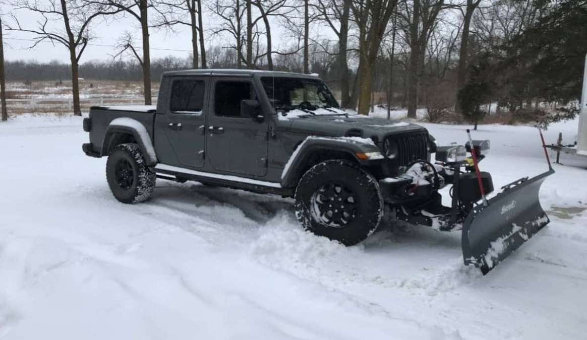 Of Course You Can You Plow With a 2020 Jeep Gladiator Pickup Truck-  Pictures Here | Torque News