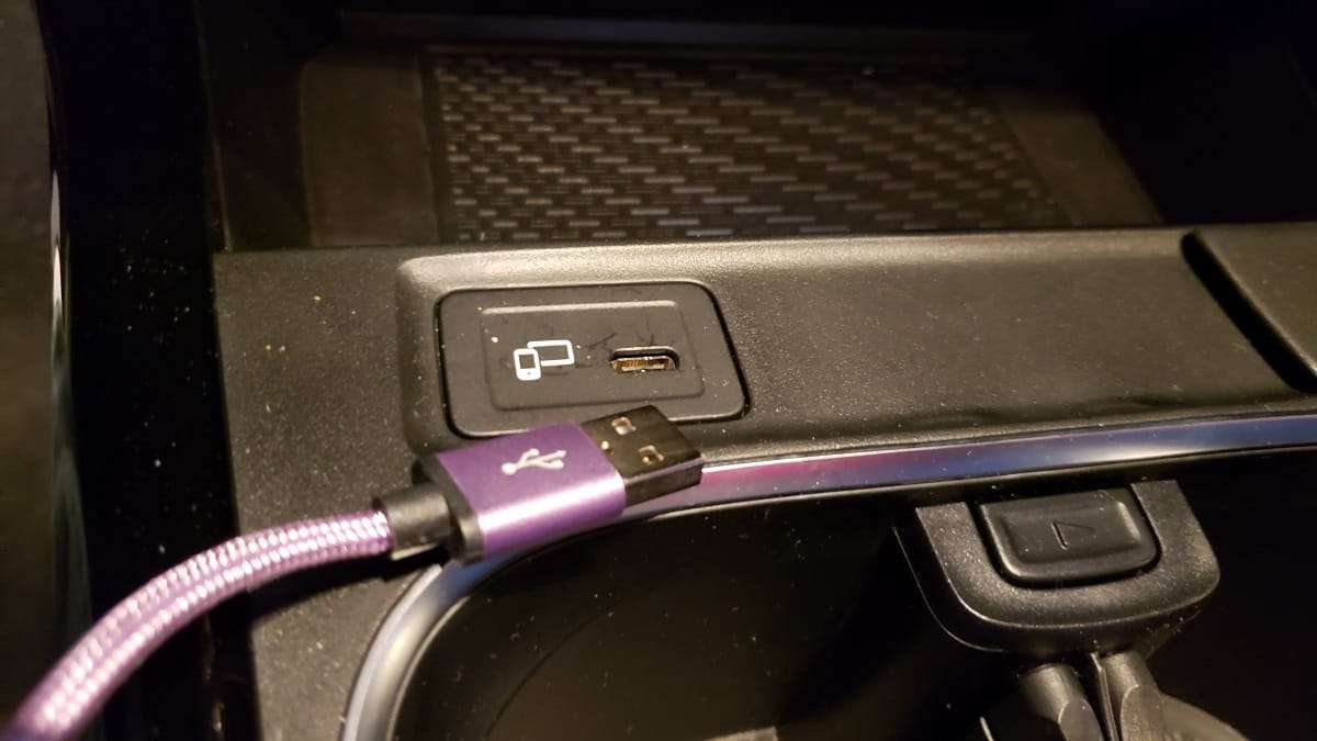 Where is the Usb Port in a Mercedes Sprinter? 