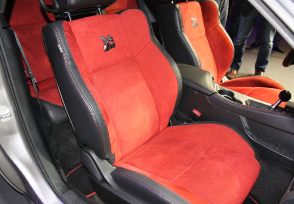 2015 challenger scat pack seats