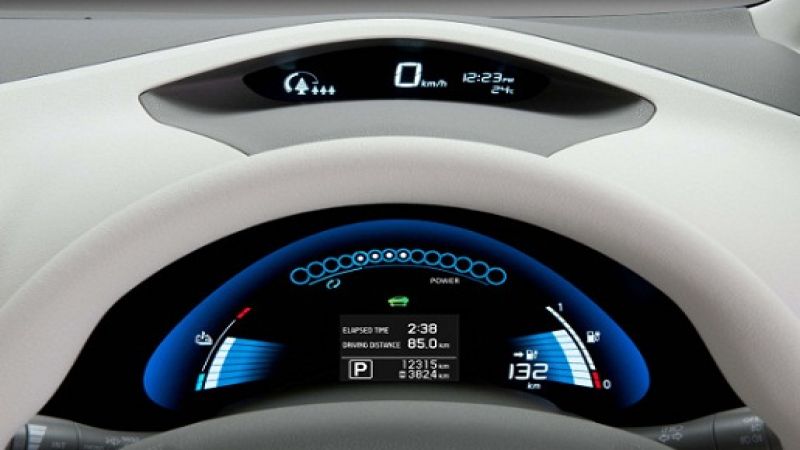 nissan leaf dashboard