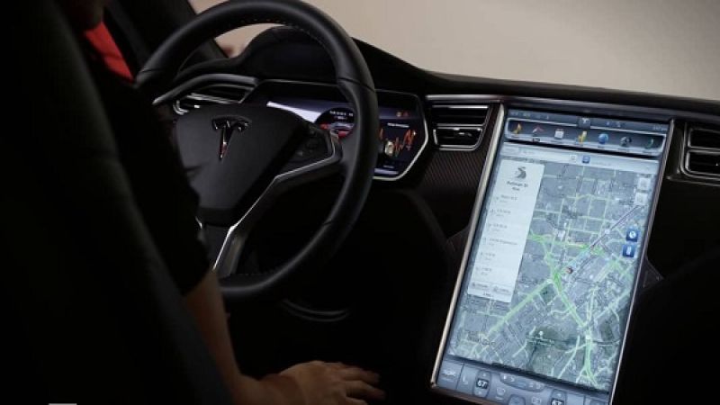 Tesla Model S Navigation
