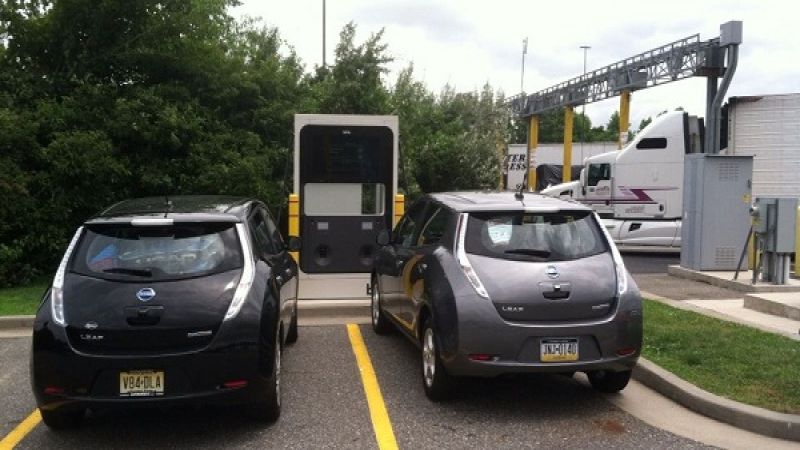 Nissan LEAF Charging