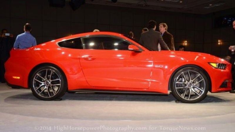 2015 ford mustang gt side