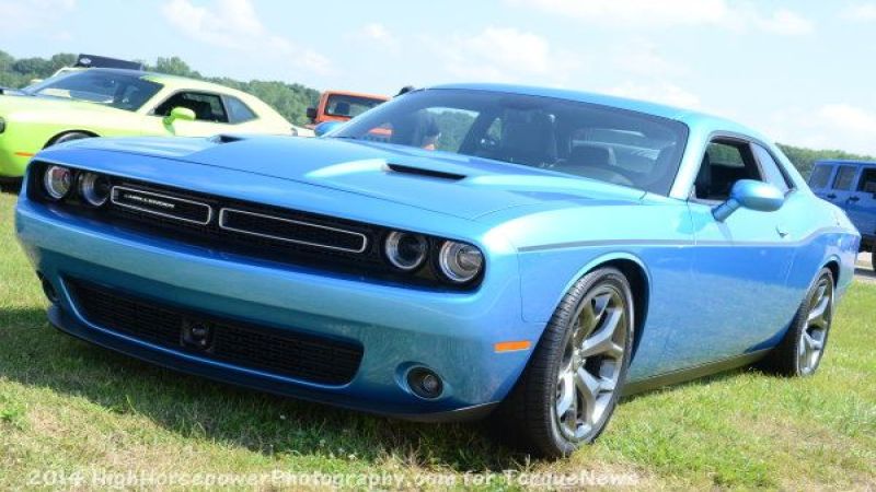 2015 dodge challenger sxt