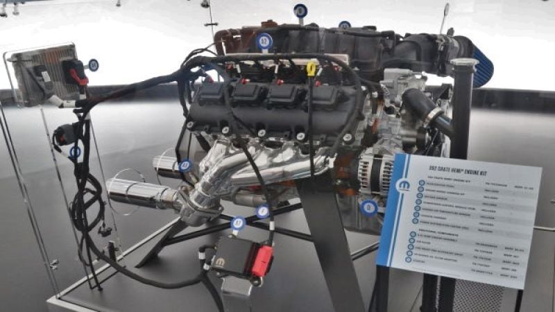 Mopar 392 crate engine
