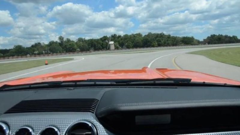 2015 Ford Mustang virtual ride