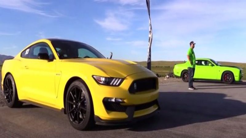 Shelby GT350 Mustang VS Hellcat Challenger