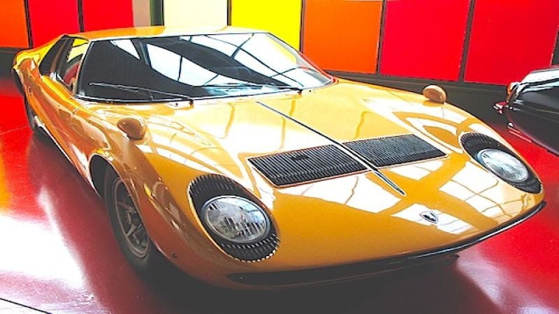Twiggy's Lamboghini Miura going under the hammer