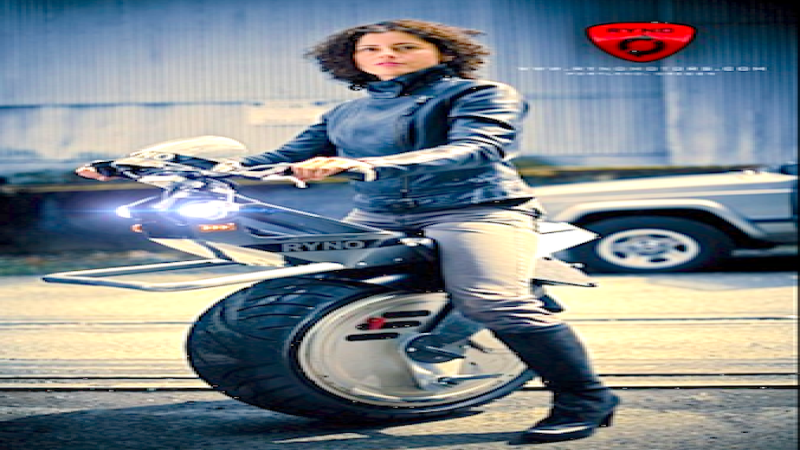 Balancing on an electric one wheel RYNO