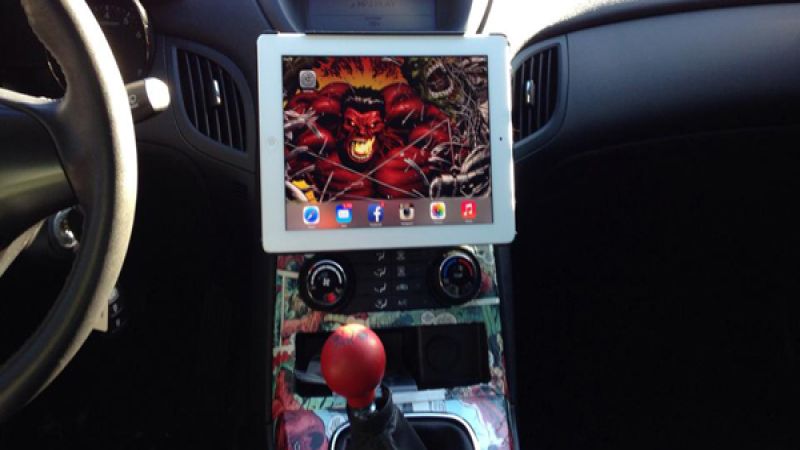 Hyundai Genesis sports iPad on dash