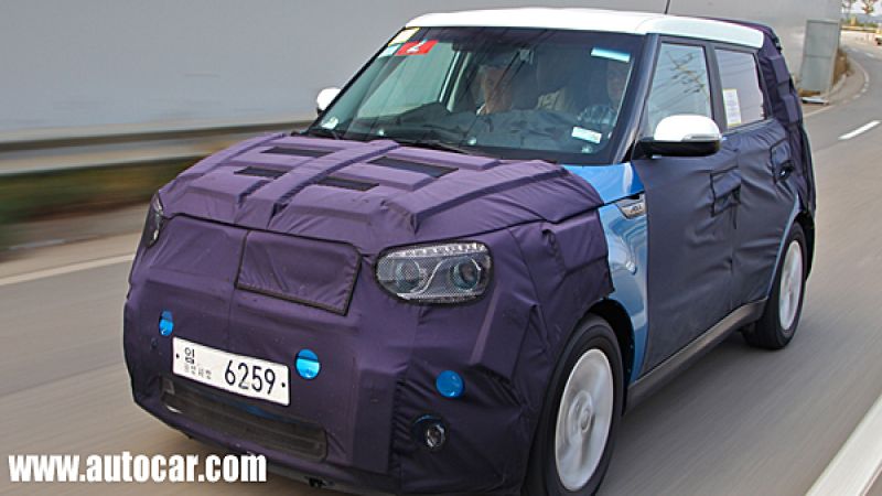 2014 Kia Soul EV review picture