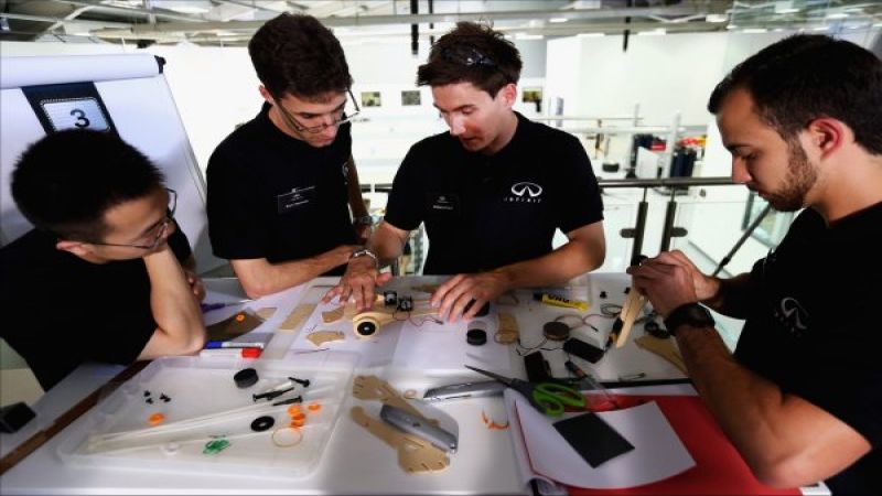 Engineering students with the Inifniti team