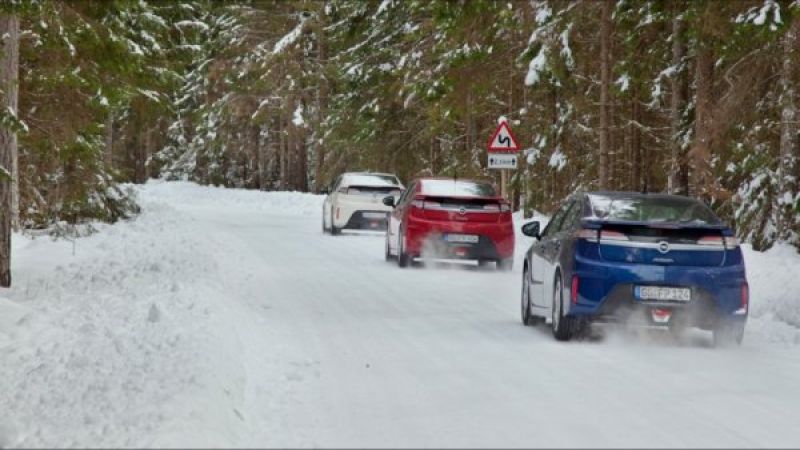 Opel Ampera in snow testing