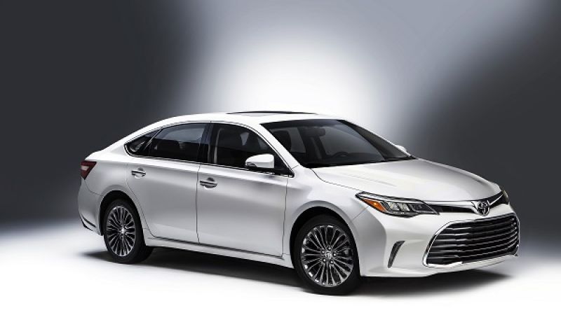 2016 Toyota Avalon Photos