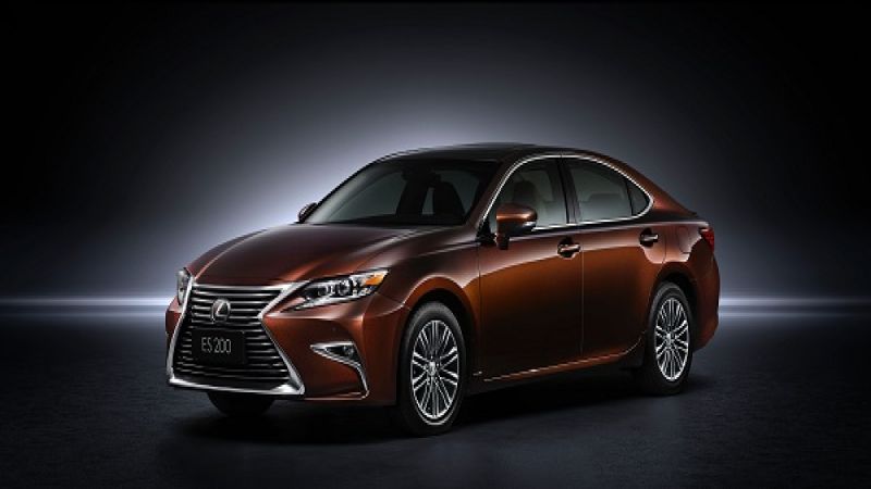 2016 Lexus EX 350 Design and Safety